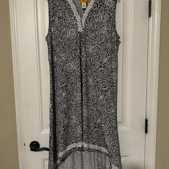 Ruby Rd. Dresses & Skirts - Ruby Rd. Black and White Paisley High Low Dress